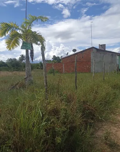 Terreno salgado/agua fria