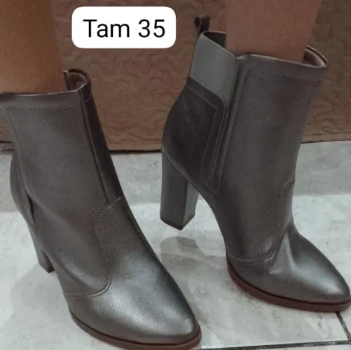 Botas
