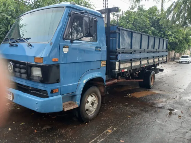 Caminhão VW 7.100 95/95 MWM Série 10