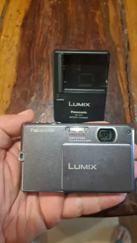 Panasonic Lumix DMC-FP2