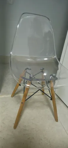 Cadeira transparente