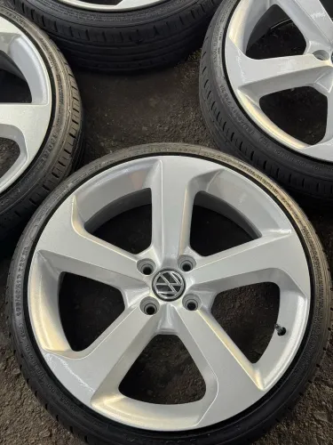 Rodas Gti Vw aro 17 furacão 4x100