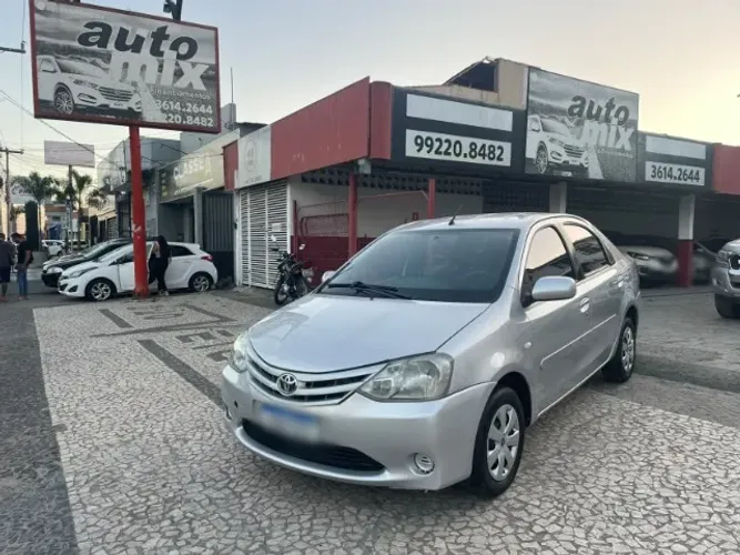 Toyota Etios XS Sedan 1.5 Flex 16V 4P Mec. 2013
