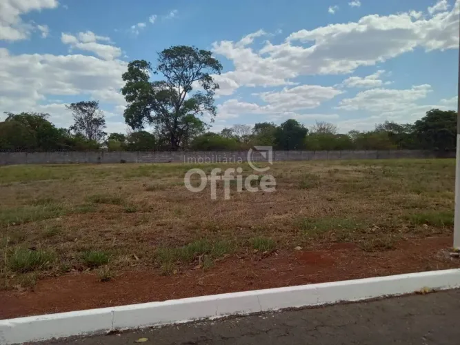 Terreno à venda, 2000 m² por R$ 330.000,00 - Condomínio Mansões do Lago - Anápolis/GO