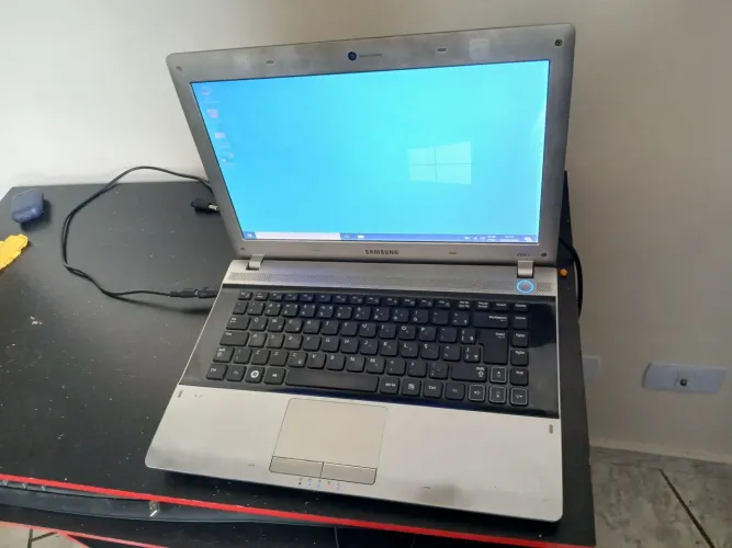 Notebook RV411 i3 primeira geração