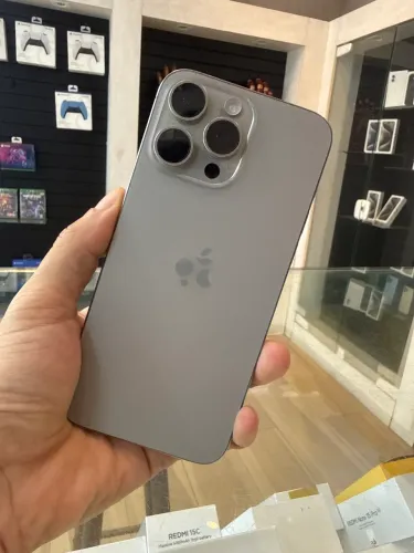 Iphone 15 pro max 256 natural semi novo Bateria 85%