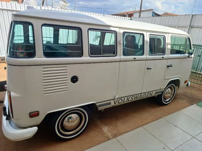 Volkswagen Kombi Standard/ Luxo/ Serie Prata 1994