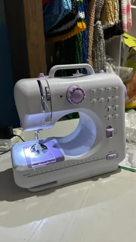 Máquina de costura portátil 