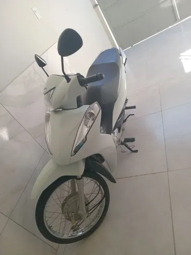 Vendo biz 110i muito nova 12,400
