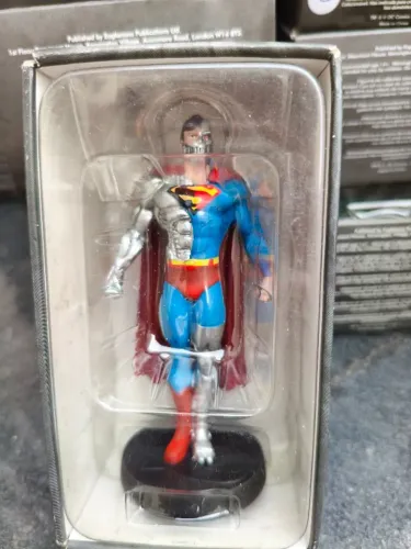 Miniaturas DC Comics - SuperCiborgue - Eaglemoss