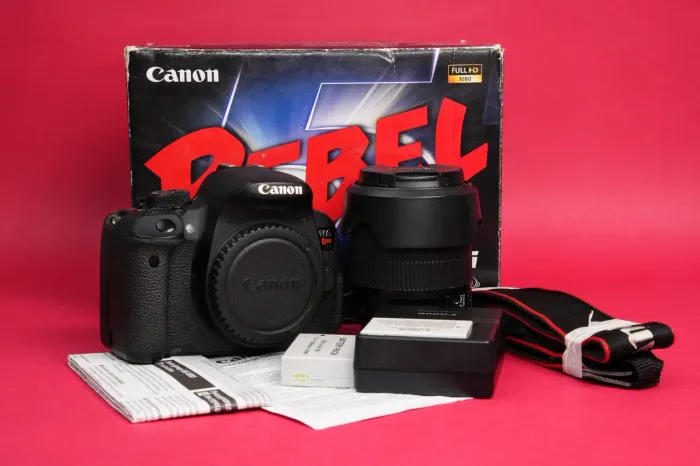 Canon T5i + Lente - SUPER CONSERVADA *oportunidade* 