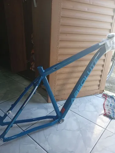 Vendo Absolut Nero 4 antiga nunca usada rara de achar tamanho 19