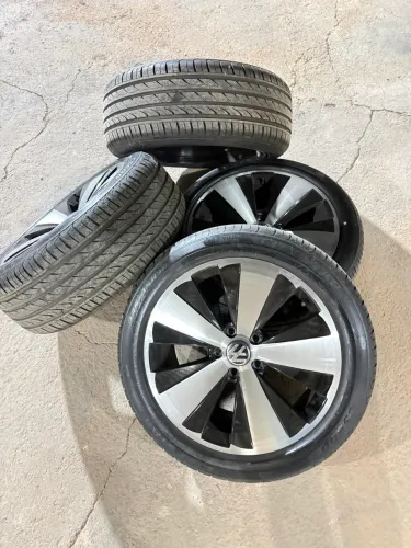 Rodas aro 18 originais FUSCA TSI 