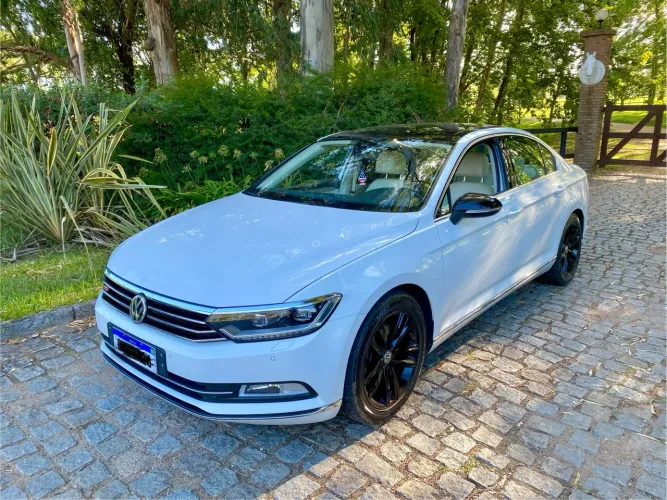 Volkswagen Passat Highline 2.0 TSI 220cv Tip. 2018