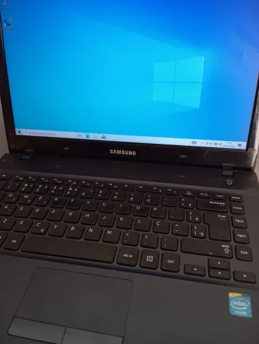 Notebook Samsung Dual Core HD 250gb 2GB 14