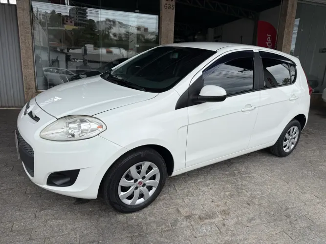 Fiat Palio Attractive 1.0 EVO Fire Flex 8V 5P 2014