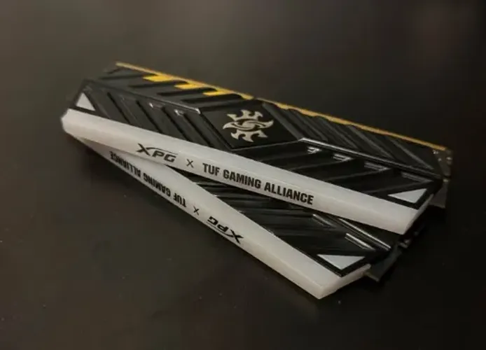 MEMORIA XPG 2X8 16B 3000MHZ