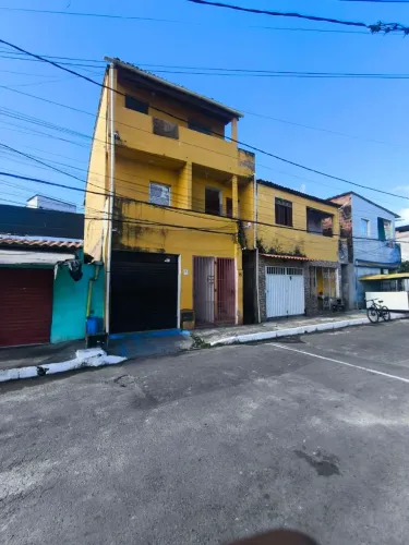Casa em vila, ambiente familiar.