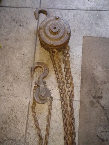 Talha manual carga de até 1.000 kg