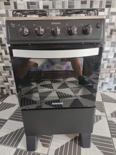 Fogão 4 Bocas - Preto Itatiaia - acendimento automático semi novo