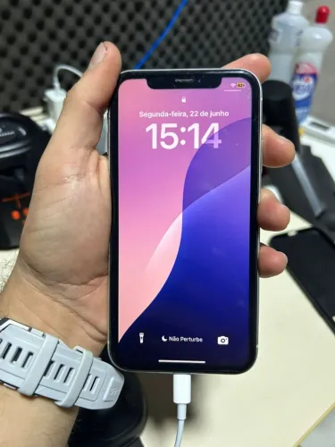 IPHONE XR 64 GB 85% BATERIA