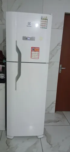 Geladeira eletrolux frost free 400 l nova