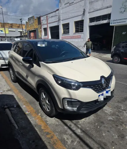 Captur 1.6 Life Automático 2021 luxo e conforto pra pessoas exigente 