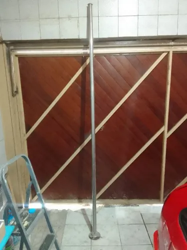 Barra de pole dance usado giratória 
