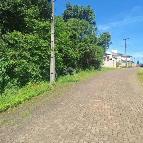 Terreno de 437,87 m2 localizado em área nobre residencial na serra gaúcha.