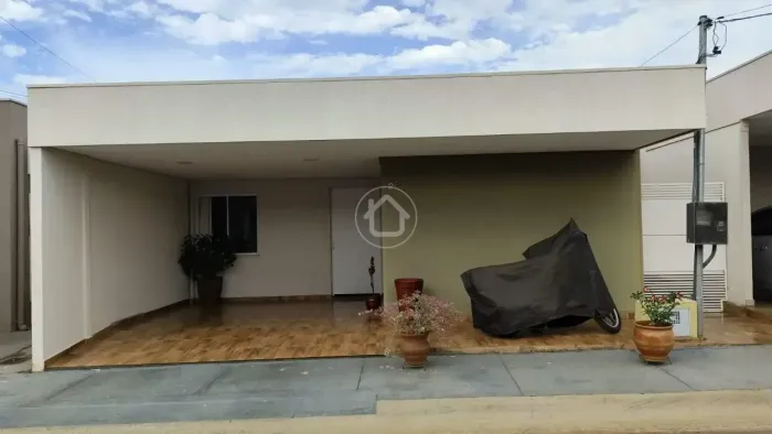 CASA CONDOMINIO JARDIM DE VERSALLES