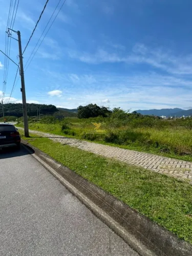 Terrenos à Venda com 1.835,99 m² no Zulma Becker Park Village - Santo Amaro da Imperatriz