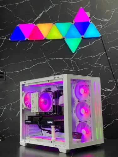 PC GAMER RYZEN 7 5700X/ 16GB RAM DDR4/ RX 9060 XT 16GB