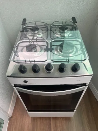 Fogão quatro bocas Brastemp