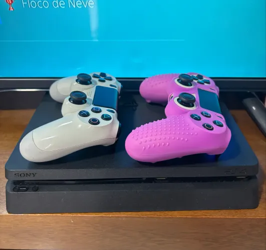 Ps4 Slim 500gb + 2 jogos brinde