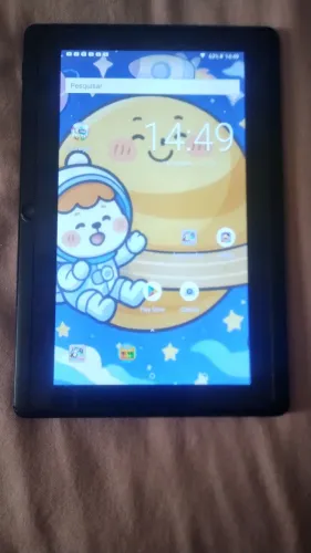 Tablet infantil vem com capa rosa