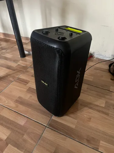 Caixa de som waaw,parcelo no cartão
