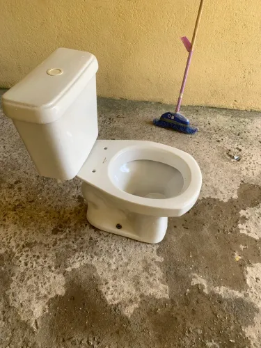 Vaso sanitário com caixa acoplada