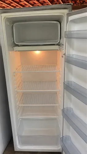 Geladeira Electrolux RDE 38 - Funcionando Perfeitamente barato pra sair hoje