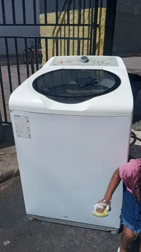 Máquina de lavar defeito só o imã da tampa