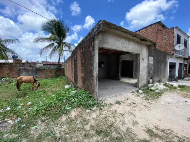 CASA EM MURIBECA  