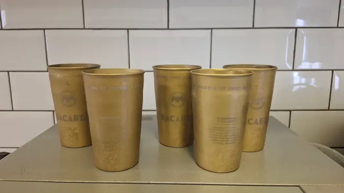 Copos Bacardi vintage Metal