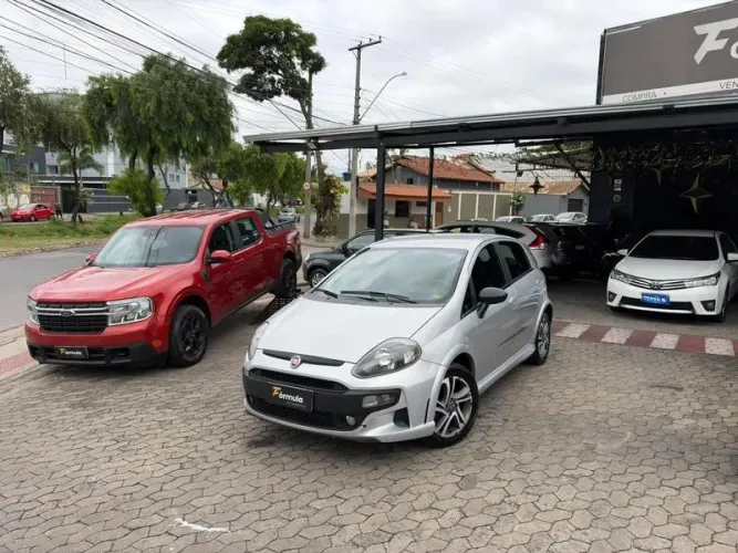 Fiat Punto Blackmotion Dual. 1.8 Flex 16V 5P 2017