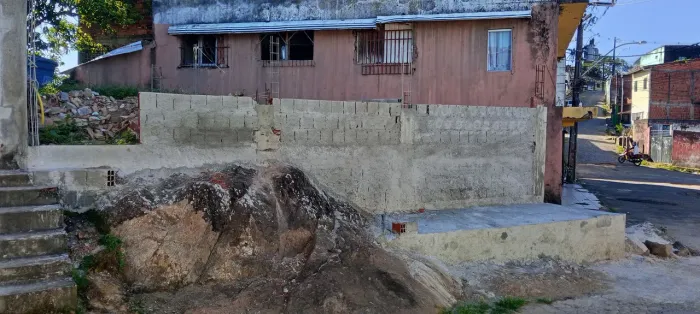 Vende-se Esse Terreno Com Estrutura Pronta