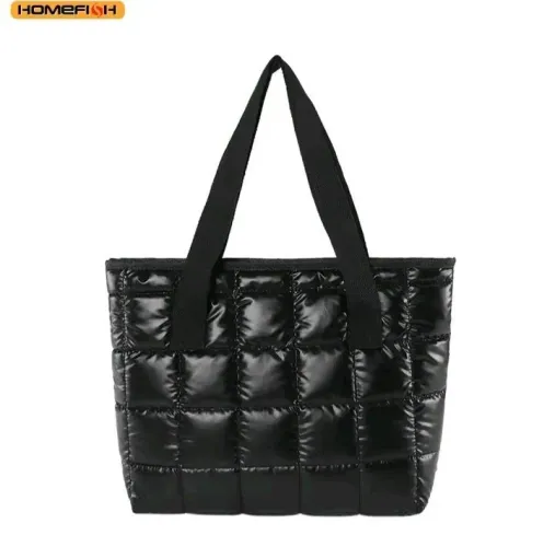 Bolsa feminina transversal estilosa em xadrez