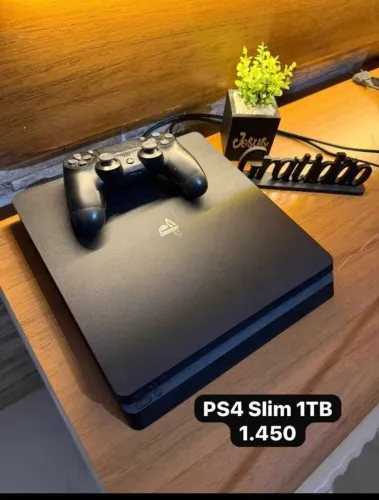PS4 slim 1TB