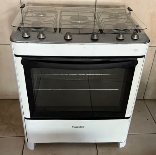 Fogão esmaltec 5 bocas conservado não é elétrico