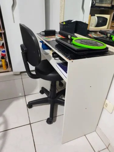 Mesa de manicure /mocho/ estudo