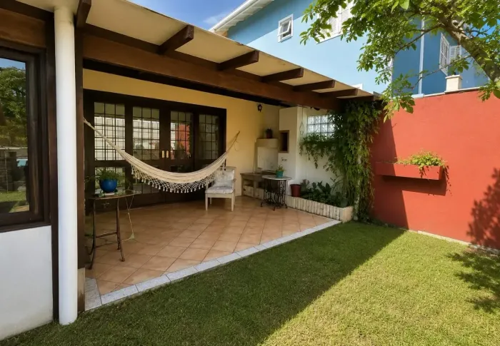 Casa de 4 dormitórios à venda no Córrego Grande