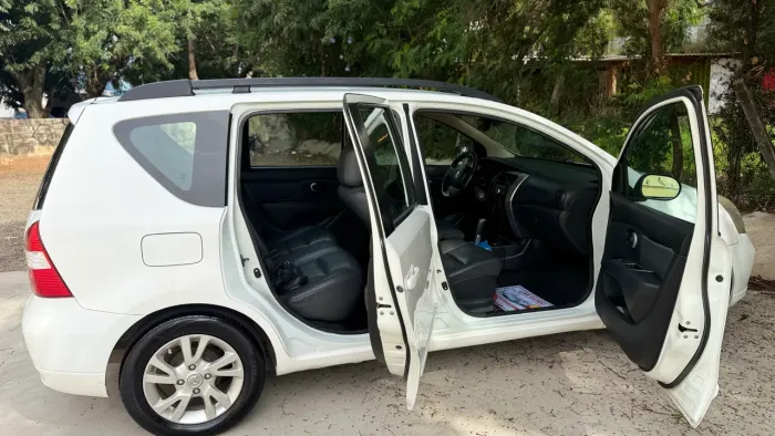 Nissan Livina S 1.8 16V Flex Fuel Aut. 2013