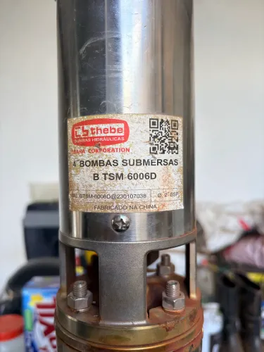 Bomba submersa trifásica